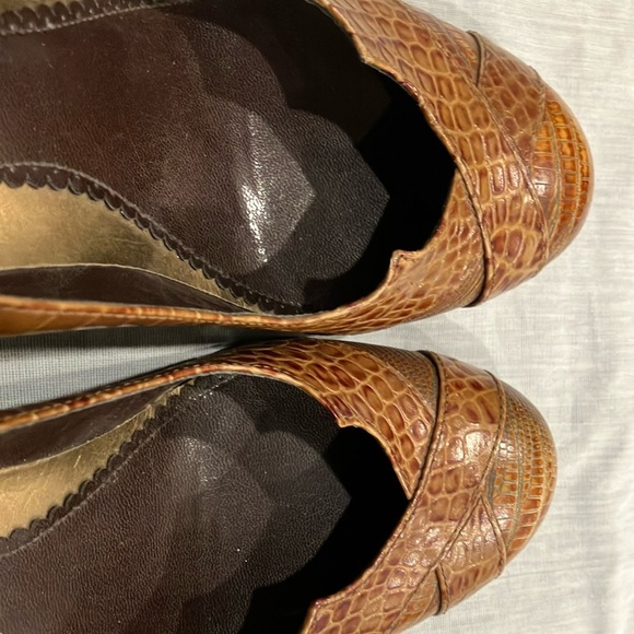 Women’s size 8.5 Franco Sarto leather pumps - Brown Crocodile Pattern Heels - Picture 10 of 11